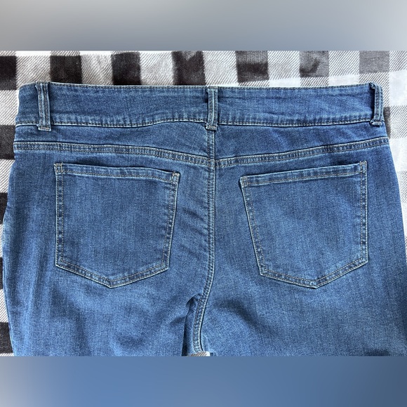 LINED Riders by Lee Mid Rise Boot Cut 16M - Picture 6 of 10